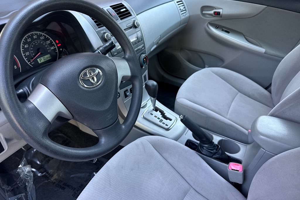 Thumbnail: 2011 Toyota Corolla - 9
