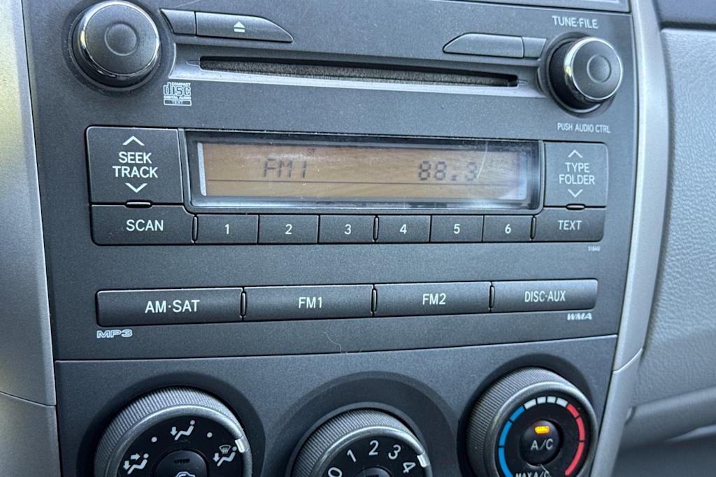 Thumbnail: 2011 Toyota Corolla - 13