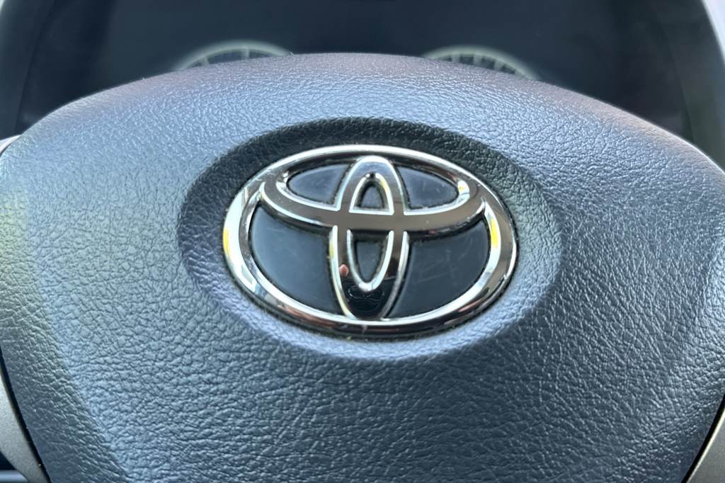 Thumbnail: 2011 Toyota Corolla - 29