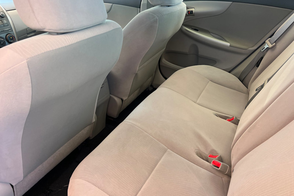 Thumbnail: 2011 Toyota Corolla - 11