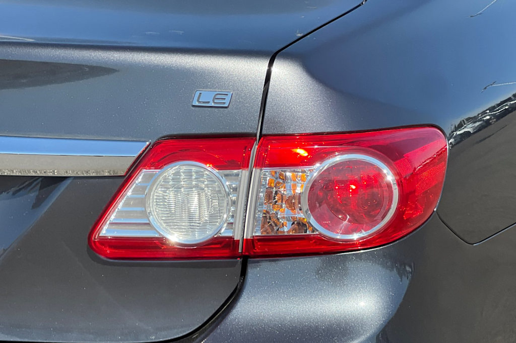 Thumbnail: 2011 Toyota Corolla - 30