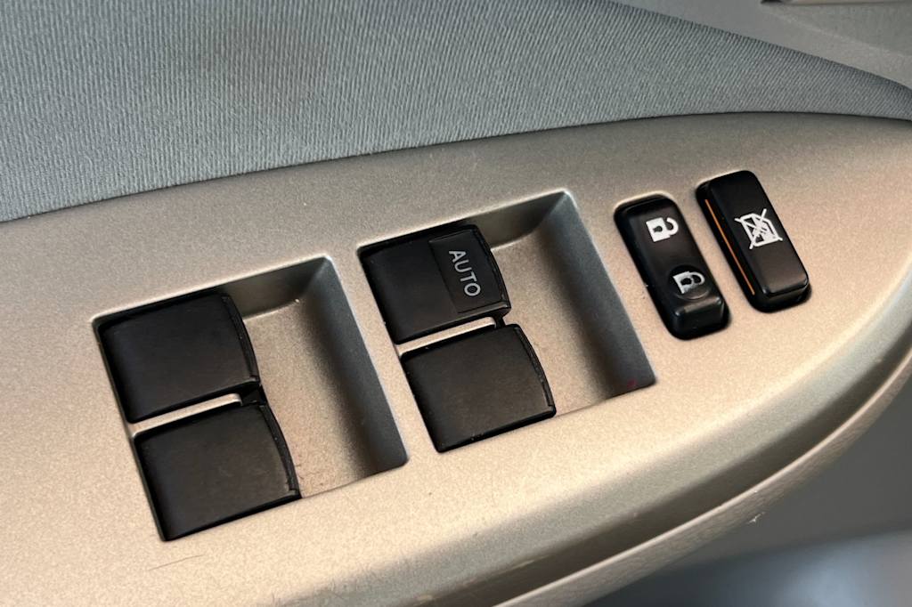 Thumbnail: 2011 Toyota Corolla - 22