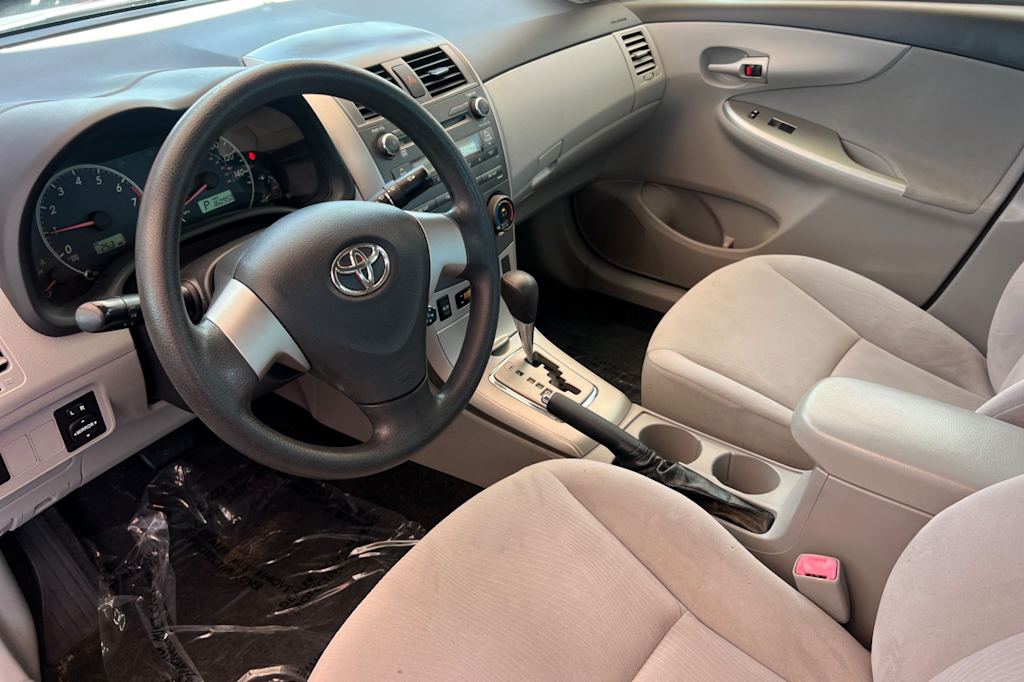 Thumbnail: 2011 Toyota Corolla - 9