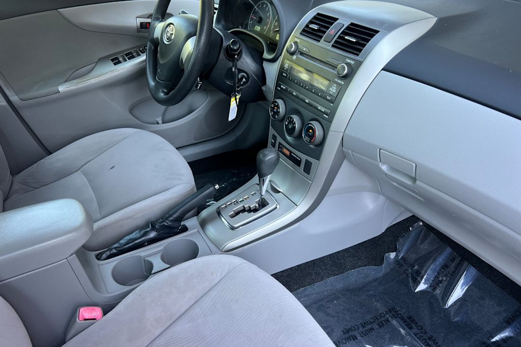 Thumbnail: 2011 Toyota Corolla - 13