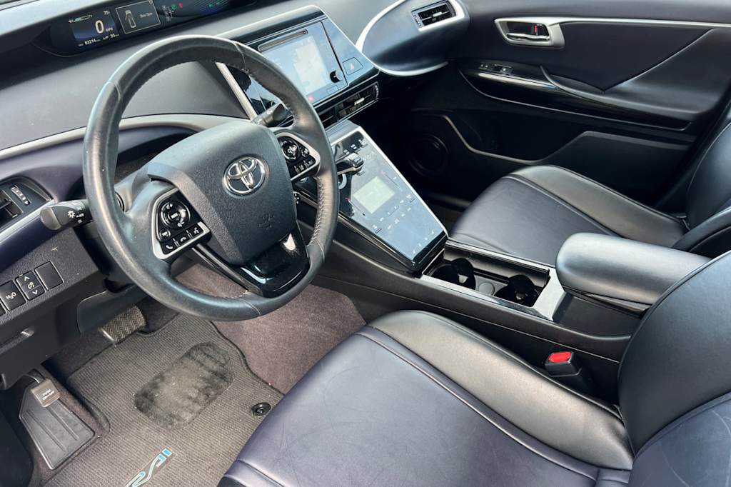 Thumbnail: 2017 Toyota Mirai - 2