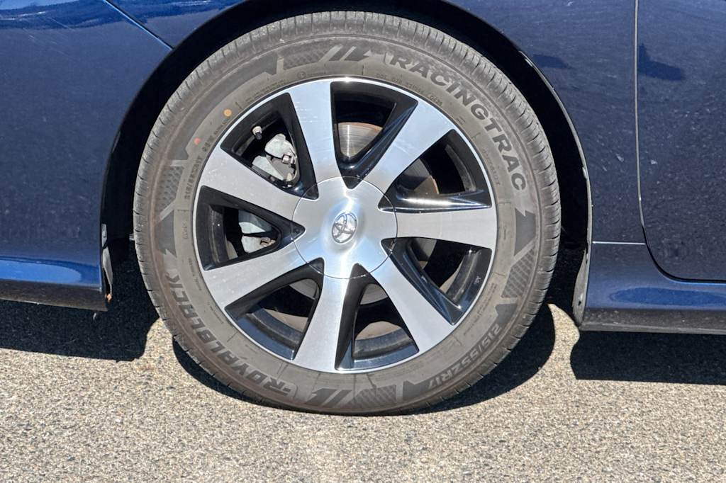 Thumbnail: 2019 Toyota Mirai - 8