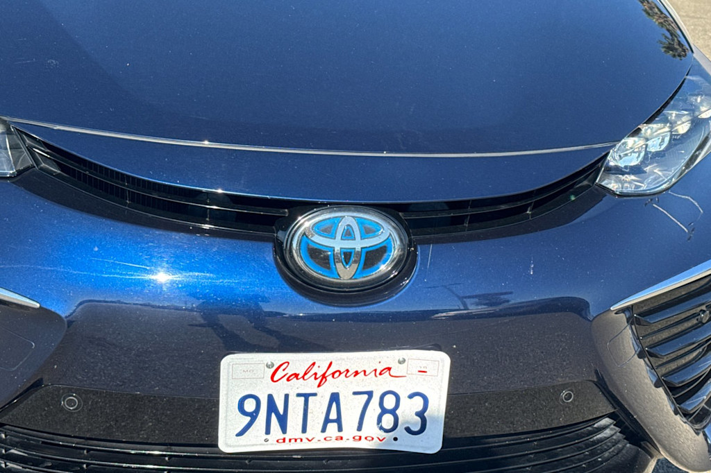 Thumbnail: 2019 Toyota Mirai - 16