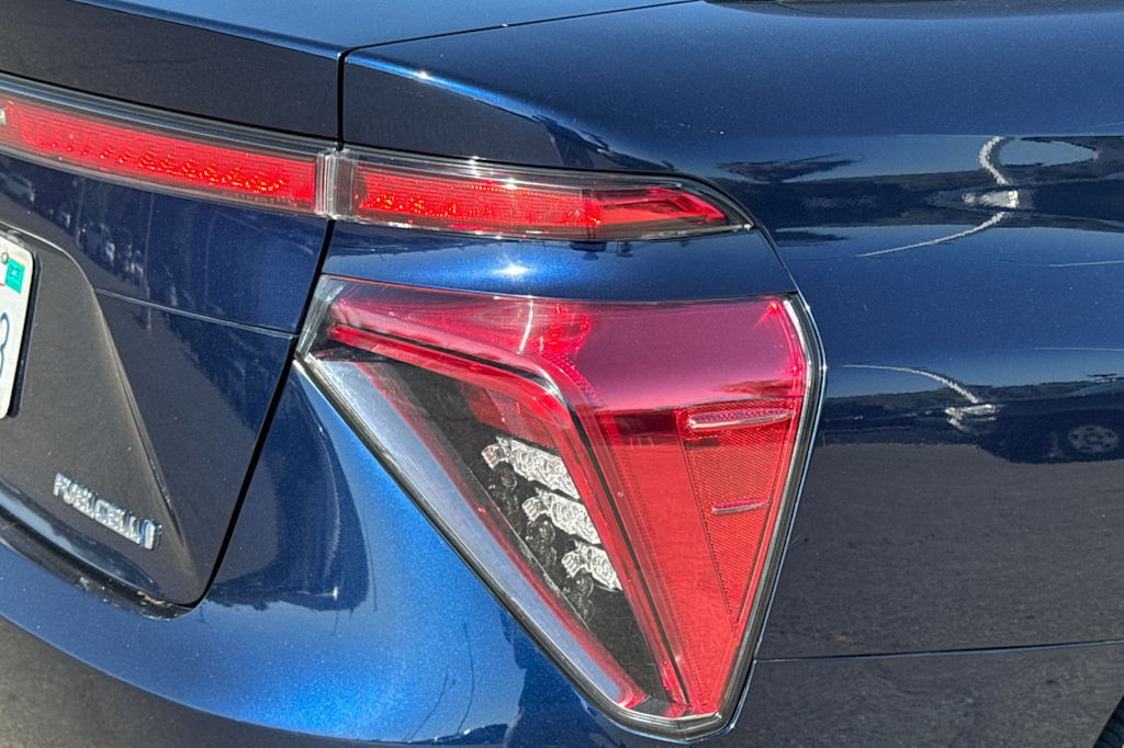 Thumbnail: 2019 Toyota Mirai - 21