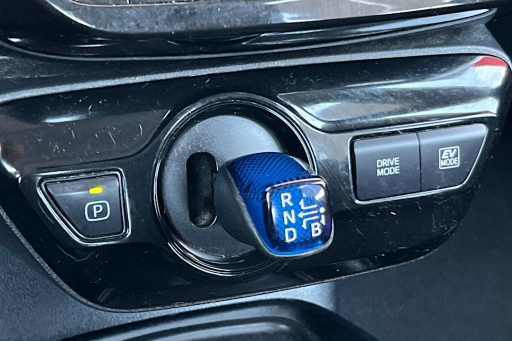 Thumbnail: 2021 Toyota Prius - 24