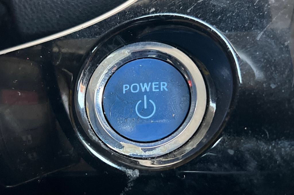Thumbnail: 2021 Toyota Prius - 25