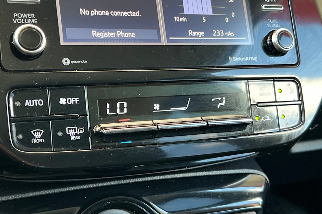 Thumbnail: 2022 Toyota Prius - 24