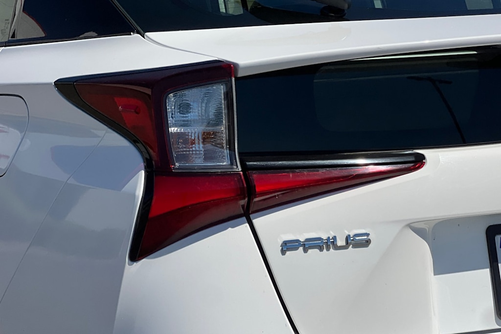 Thumbnail: 2022 Toyota Prius - 31