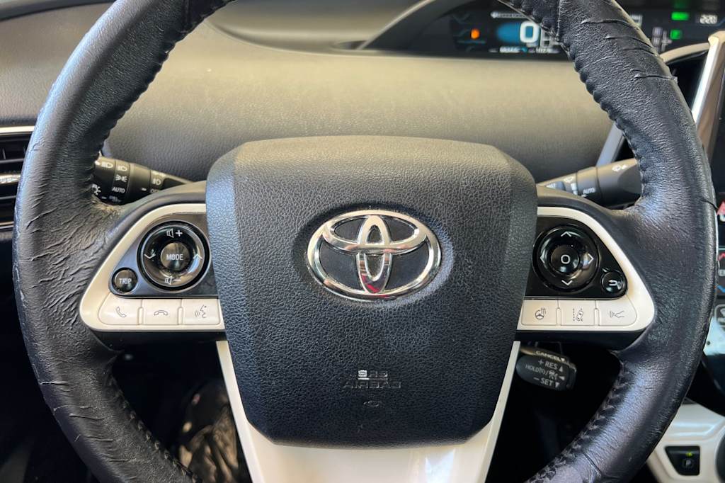 Thumbnail: 2017 Toyota Prius Prime - 26