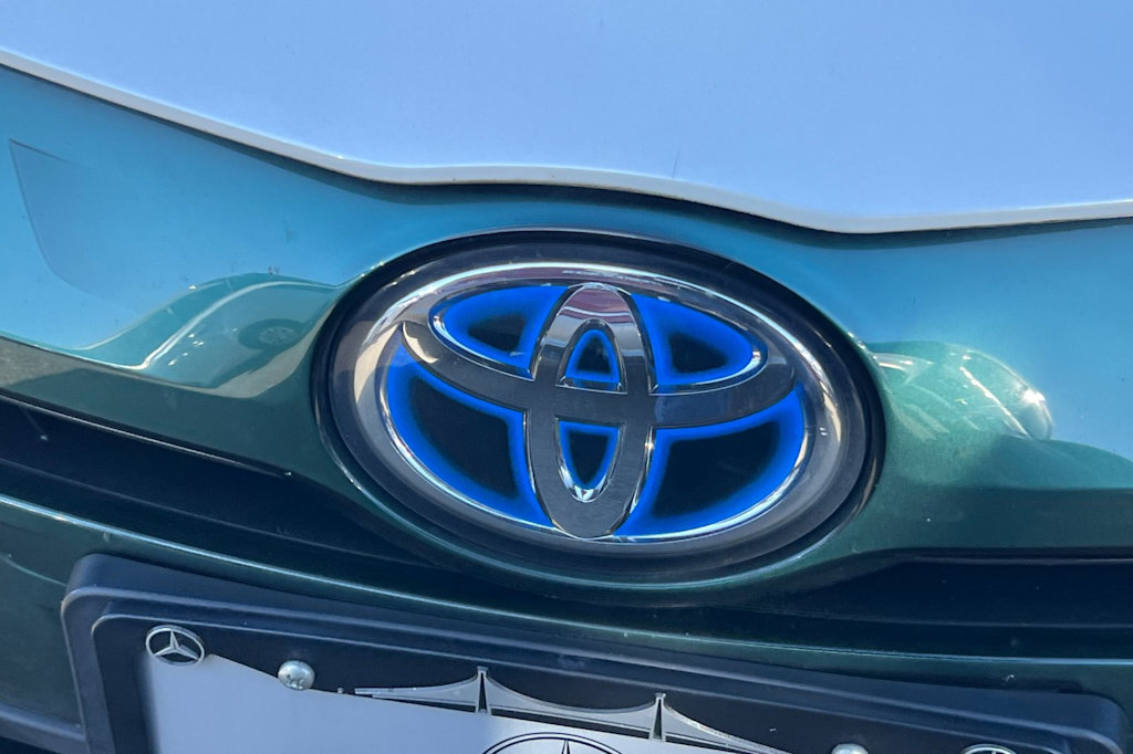 Thumbnail: 2017 Toyota Prius Prime - 14