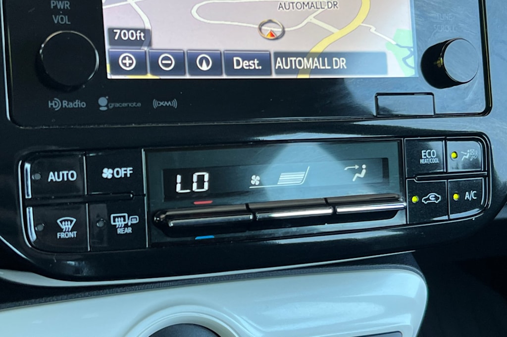 Thumbnail: 2018 Toyota Prius - 24