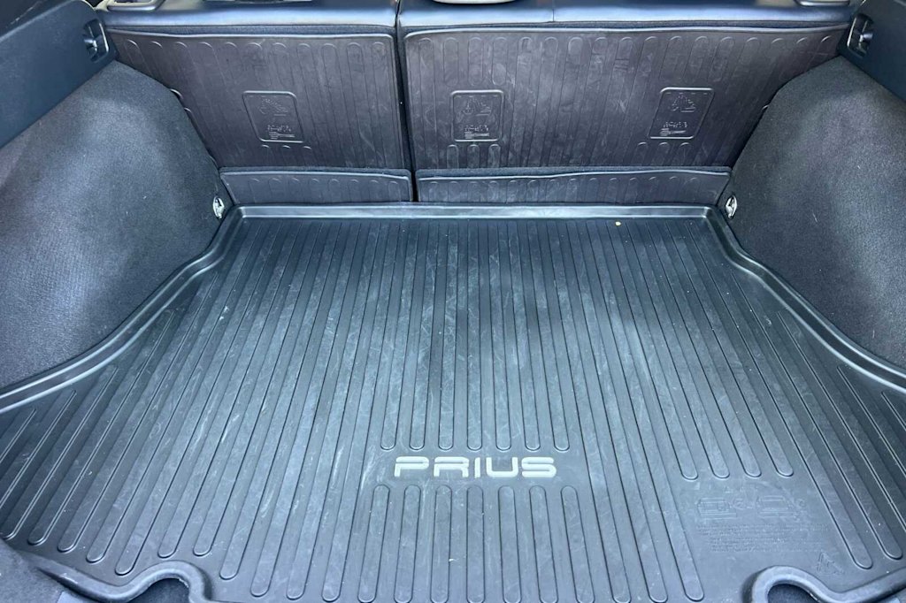 Thumbnail: 2018 Toyota Prius - 30
