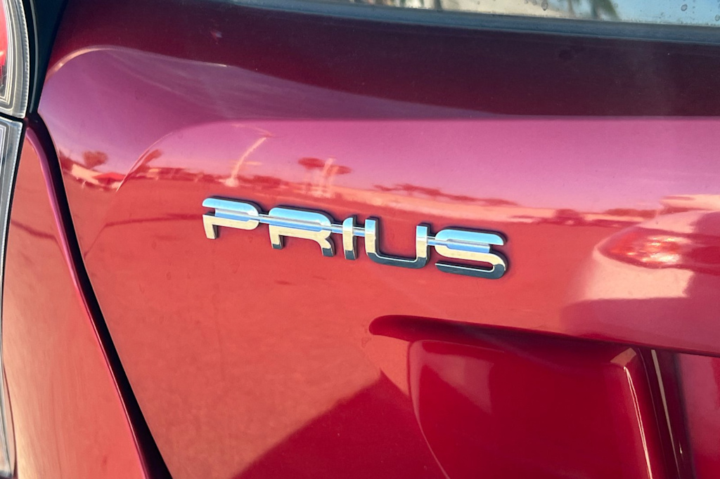 Thumbnail: 2017 Toyota Prius - 21