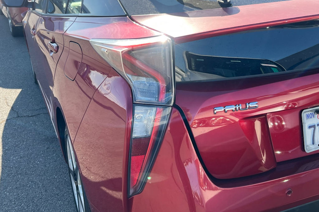 Thumbnail: 2017 Toyota Prius - 20