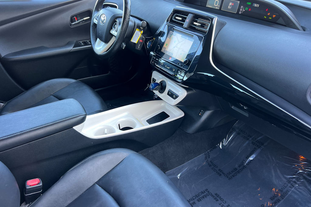 Thumbnail: 2017 Toyota Prius - 13