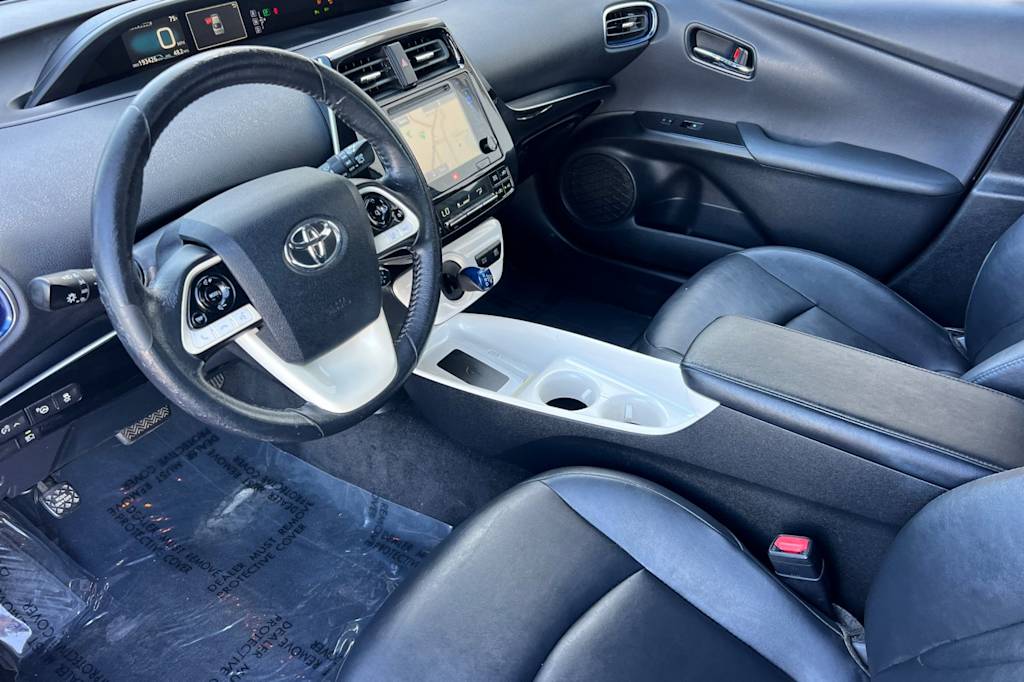 Thumbnail: 2017 Toyota Prius - 9