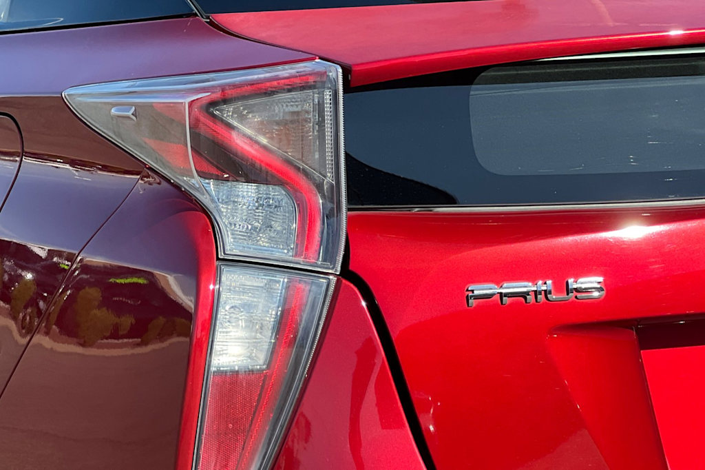 Thumbnail: 2017 Toyota Prius - 34
