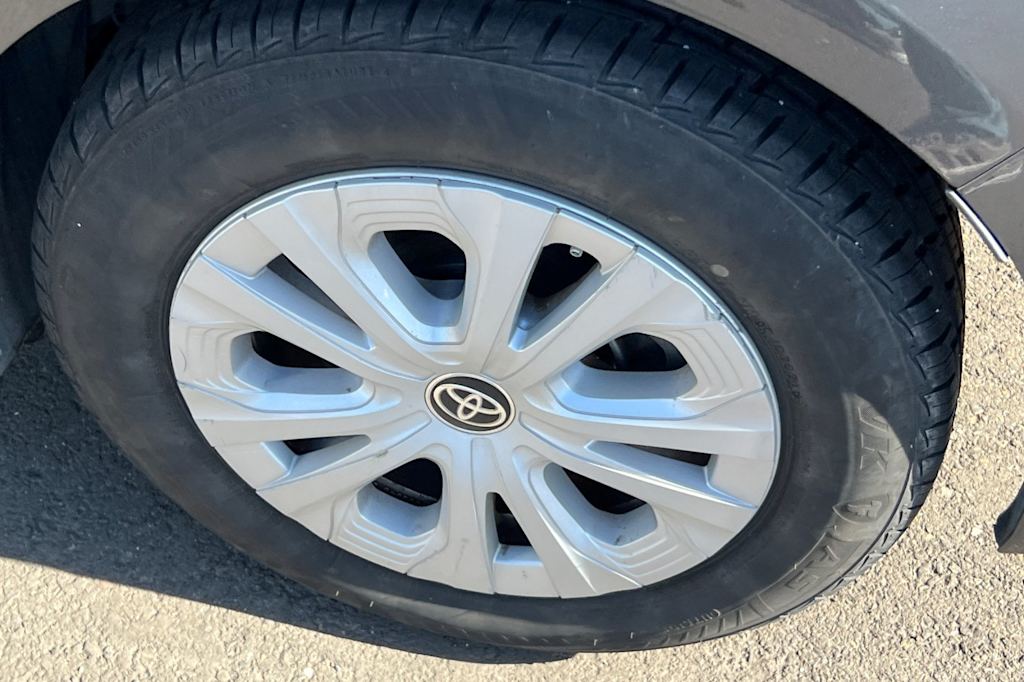 Thumbnail: 2020 Toyota Prius - 20