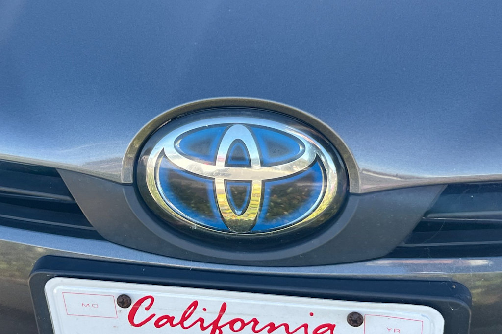 Thumbnail: 2020 Toyota Prius - 14