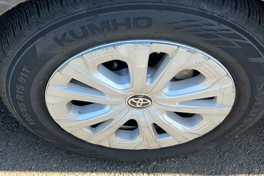 Thumbnail: 2020 Toyota Prius - 22