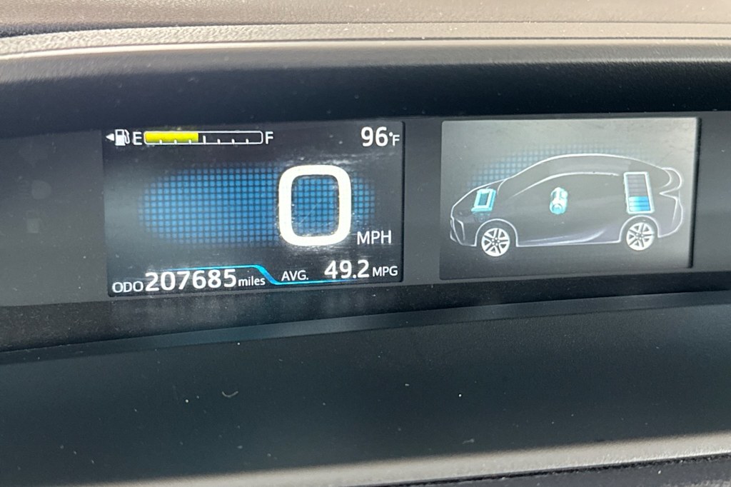 Thumbnail: 2019 Toyota Prius - 30