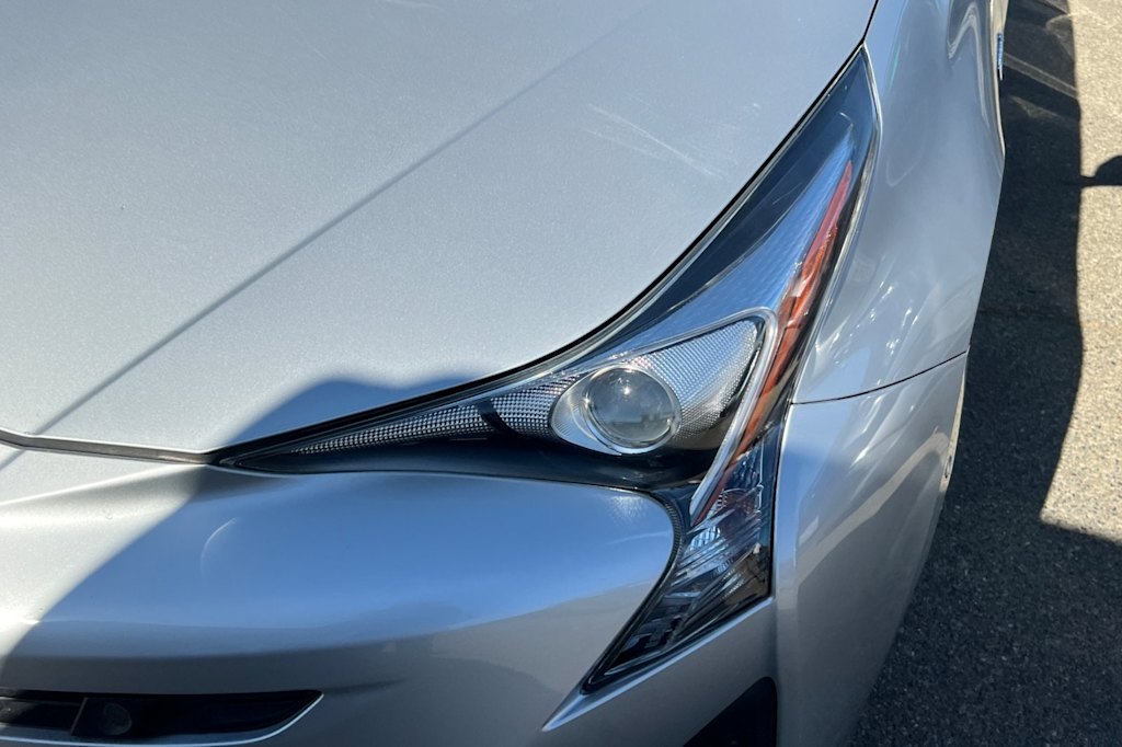 Thumbnail: 2017 Toyota Prius - 4