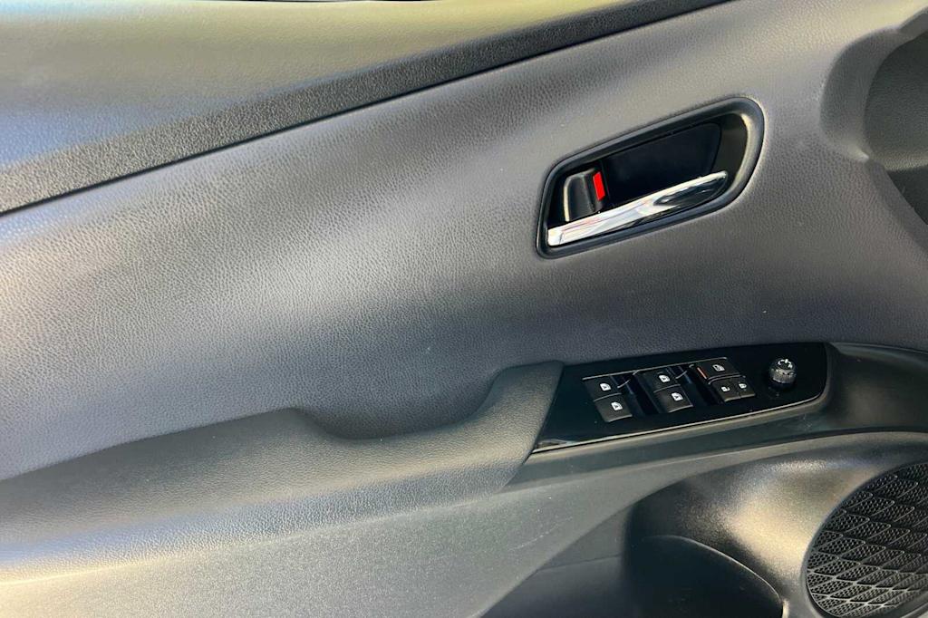 Thumbnail: 2018 Toyota Prius - 20
