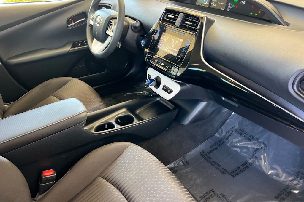 Thumbnail: 2018 Toyota Prius - 12