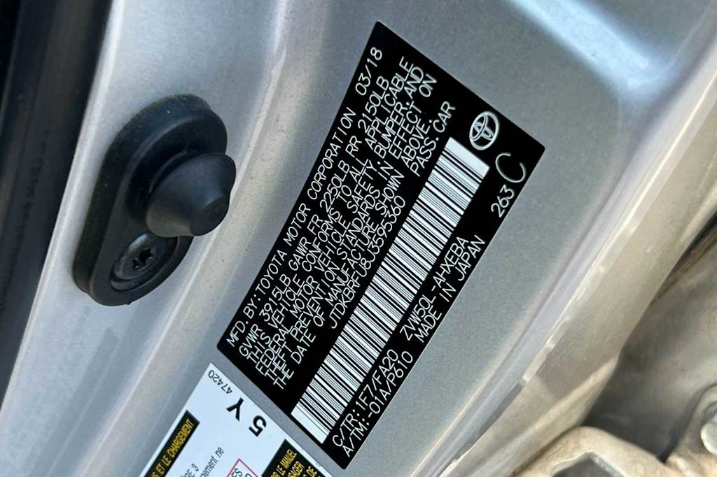 Thumbnail: 2018 Toyota Prius - 16