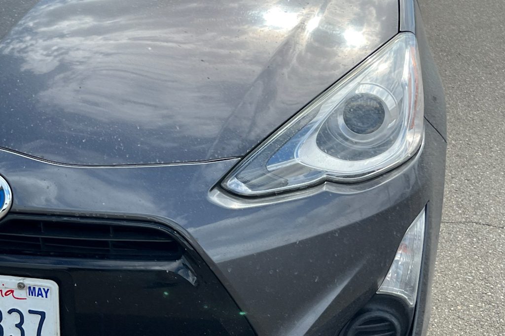 Thumbnail: 2015 Toyota Prius c - 14