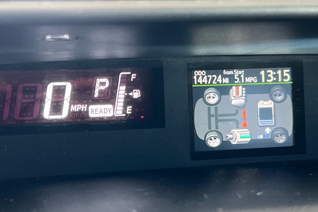 Thumbnail: 2015 Toyota Prius c - 17