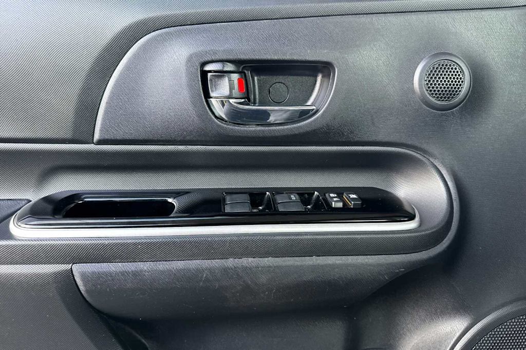2016 Toyota Prius c Four 22