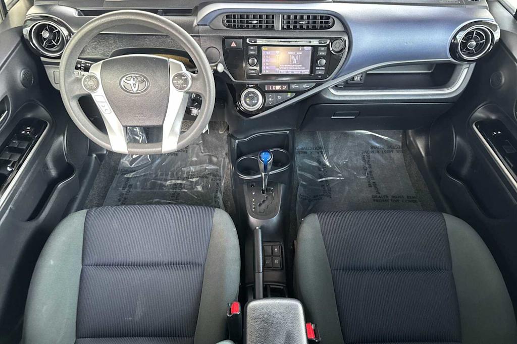 2016 Toyota Prius c Four 2