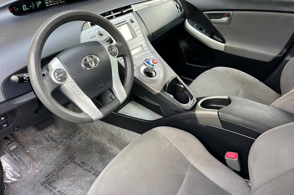 Thumbnail: 2013 Toyota Prius - 9