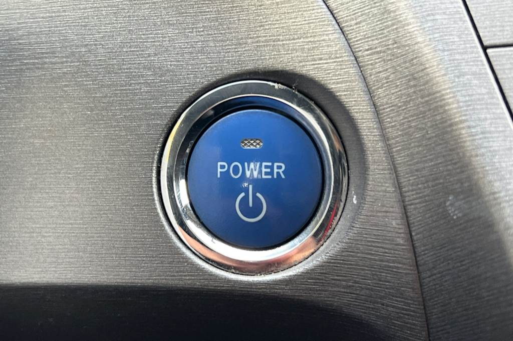 Thumbnail: 2013 Toyota Prius - 27