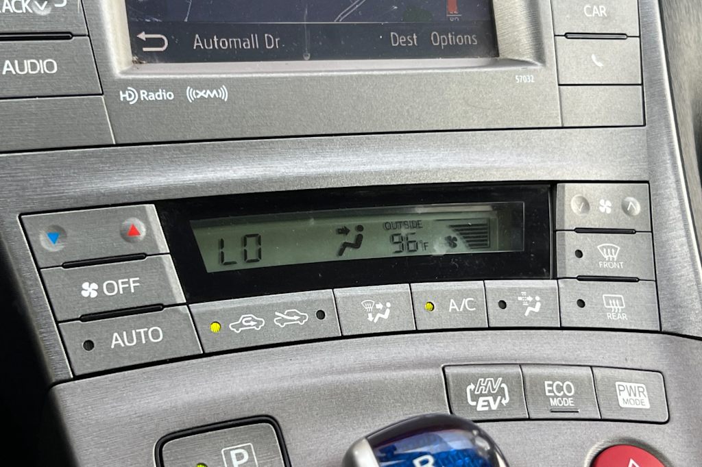 Thumbnail: 2013 Toyota Prius - 26
