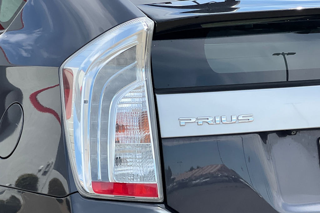 Thumbnail: 2013 Toyota Prius - 32