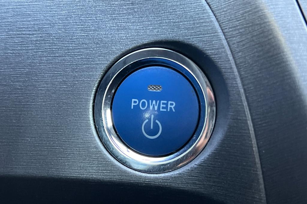 Thumbnail: 2015 Toyota Prius - 25