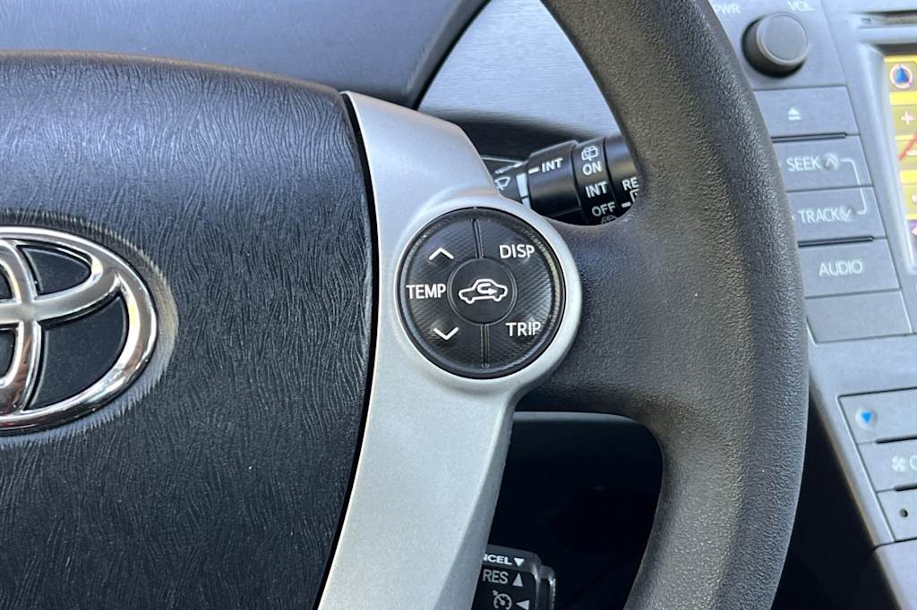 Thumbnail: 2015 Toyota Prius - 28