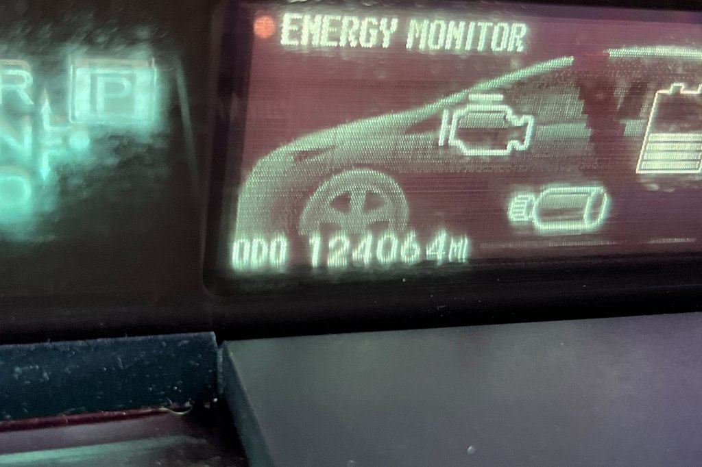 Thumbnail: 2015 Toyota Prius - 16