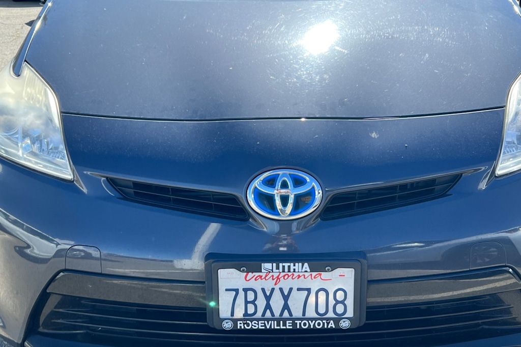 2013 Toyota Prius Four 11