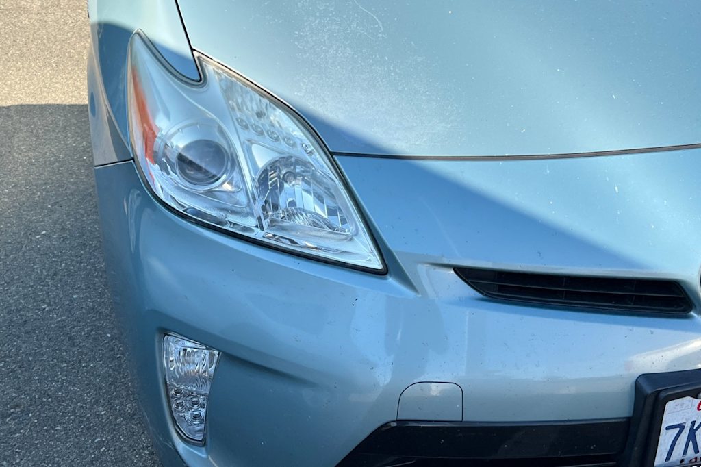 Thumbnail: 2015 Toyota Prius - 16