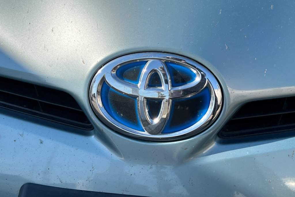 Thumbnail: 2015 Toyota Prius - 6