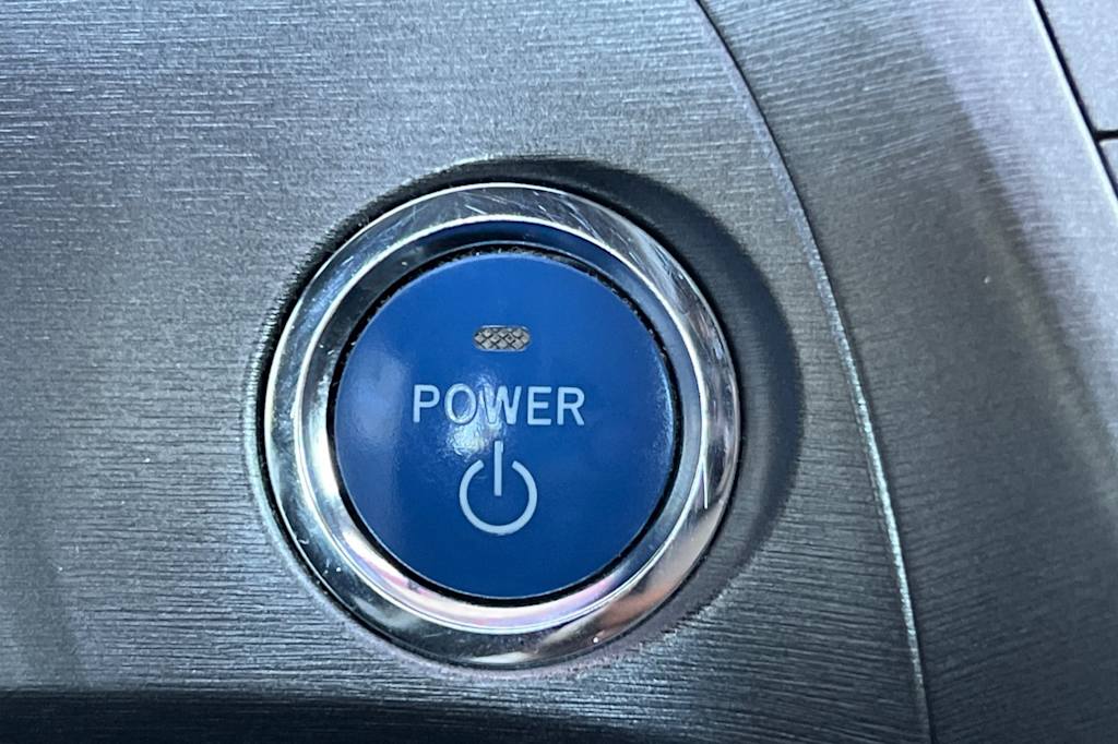 Thumbnail: 2015 Toyota Prius - 27