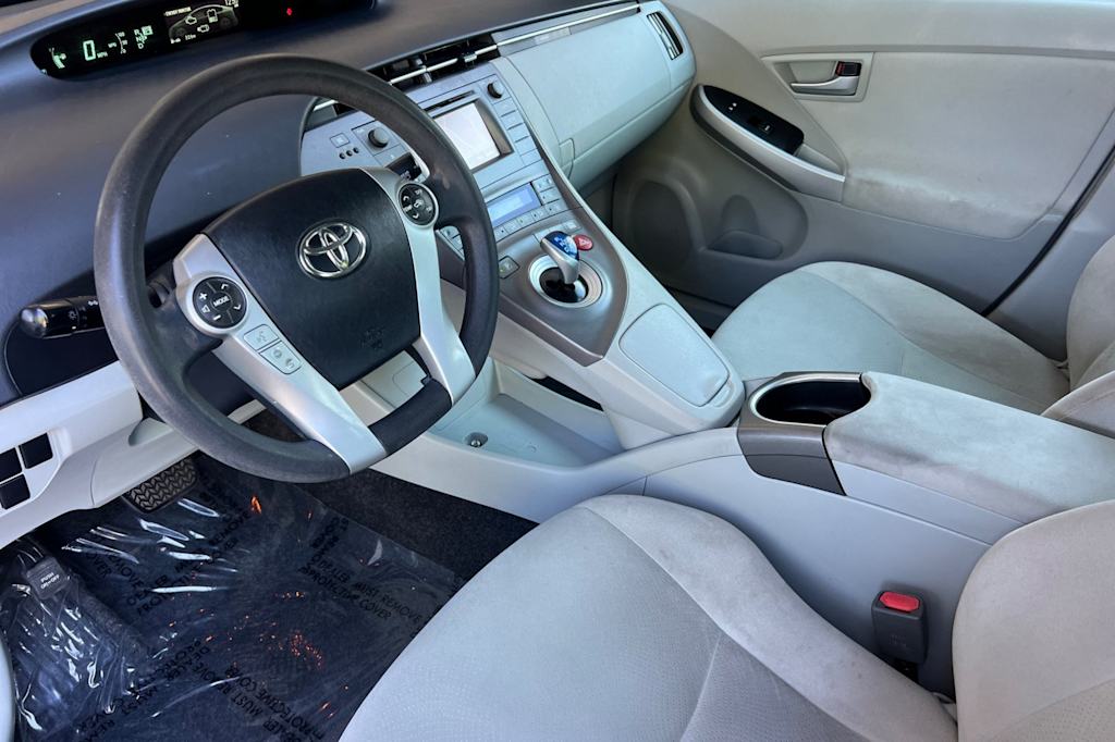 Thumbnail: 2015 Toyota Prius - 9