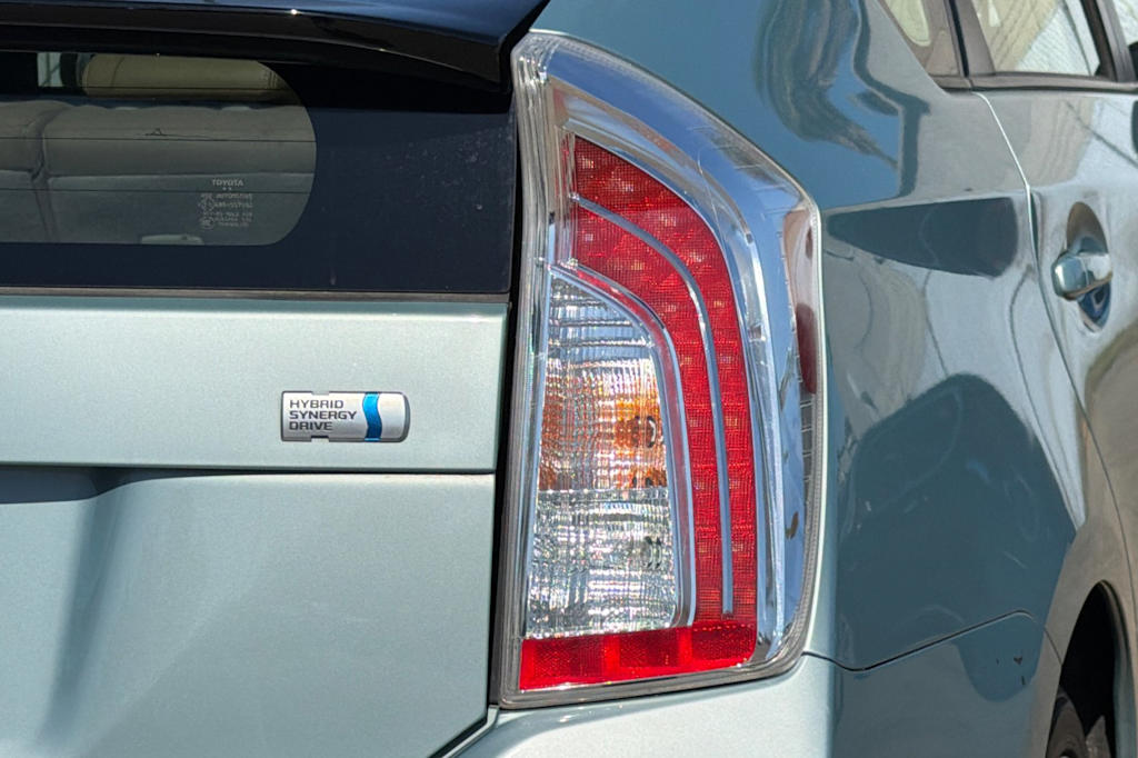 Thumbnail: 2015 Toyota Prius - 22